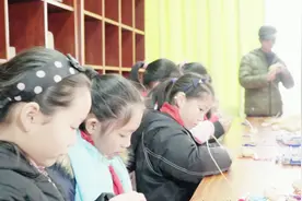 这所小学手工竹编，巧手编织创意满满，你们喜欢吗？视频封面