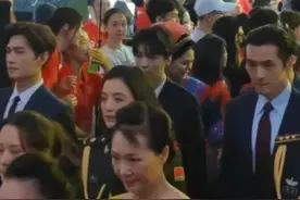 胡歌杨洋王俊凯同框，各有各的帅气，你会选哪个带回家？图片