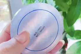 同是冰种翡翠，为什么价格相差悬殊图片