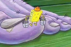 海绵宝宝抠人类脚趾头缝儿里的臭泥儿，北方人叫它泥村儿图片