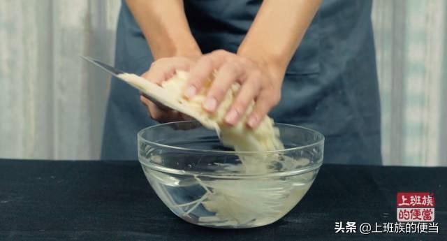 怎样把土豆丝炒的又香又脆？只需一点小技巧，味道比饭店还好吃