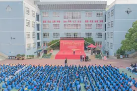 超燃！昆明市一职中专学生艺术节上学党史图片