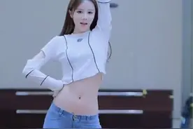 小说：隔壁嫂子结婚没几天，丈夫就意外去世，30岁不到就开始守寡图片