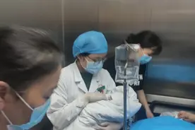 抗疫烈士彭银华女儿出生 彭父：儿子若看到肯定很高兴图片