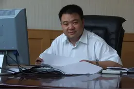 重庆神秘富豪被判19年：曾为高中老师 后下海经商 公司上市不到3年图片