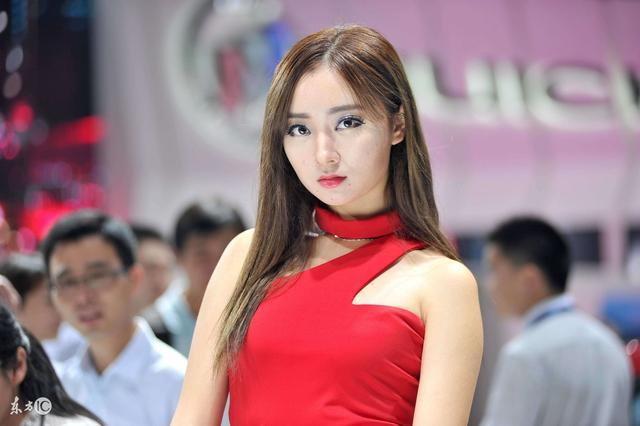 小说：他的高考成绩过了线，原本能跟女神同校，却因小伙陷害泡汤