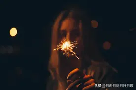 越长大越觉得跟任何人坦露心声都是件特别冒险的事情图片