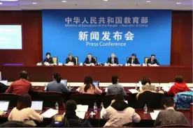 教育部给教师带来了好消息，为何江西70名教师还要离开？引人深思图片