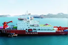 世界首艘双向破冰极地科考船！“雪龙2”号技能满格图片