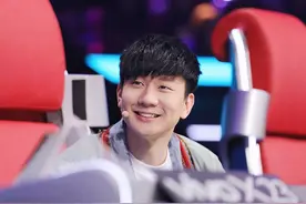 林俊杰，依旧是我喜欢的那个JJ，希望你早日可以找到自己的幸福图片