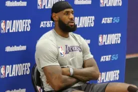 西决赛程出炉！湖人又歇五天坐山观虎斗，詹皇悠闲三屏看美式足球图片