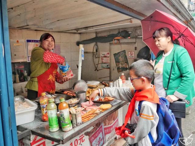 「十堰美食」等你下课,一起去吃垃圾啊