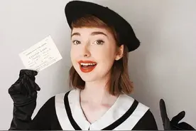 16岁英国版赫本女孩，因复古风穿搭走红ins，宛如油画上的女孩图片