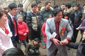 小男人和大女人的婚姻生活图片
