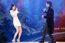 投资10亿想拍成大片的电影，成为烂片，片尾曲却大火，什么操作？图片