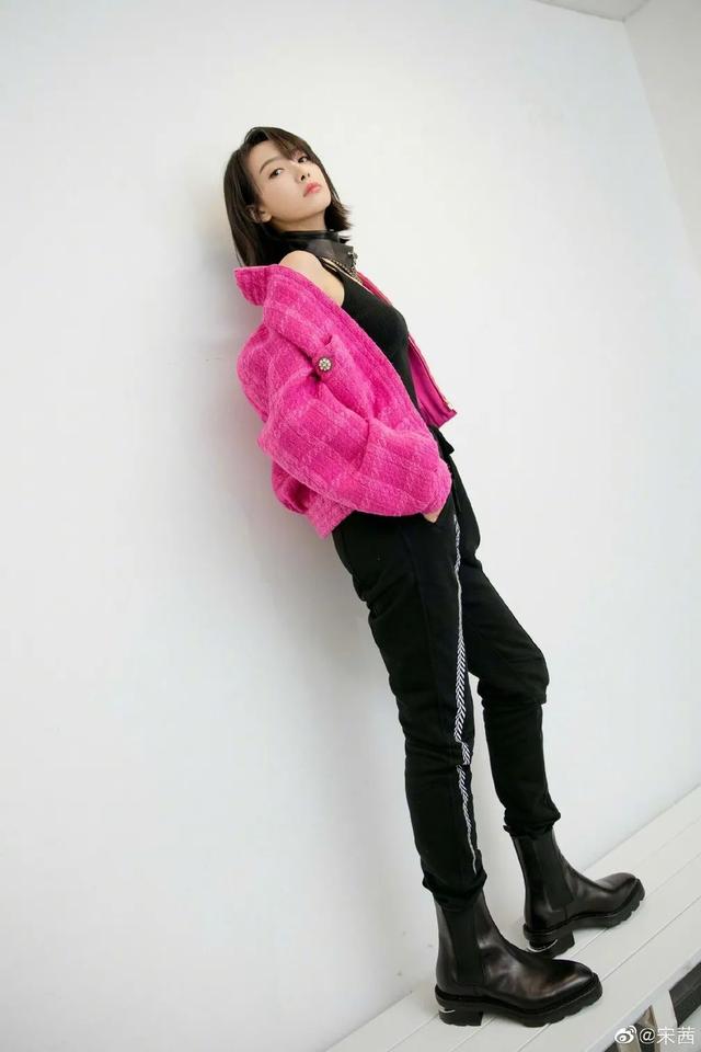 时尚圈的女孩不穿光腿神器穿什么？