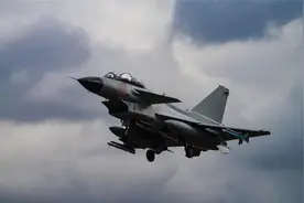 歼-10C为何至今没出口？原因揭晓！国际专家：中国可能很快超过俄图片