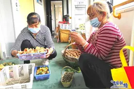 这名高铁列车长，为什么总出现在慢火车上？图片