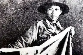 冒死送旗的童子军杨惠敏后来怎么样了？被军统逮捕蒙冤下狱图片