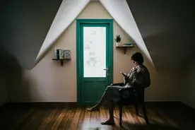 遮羞布被揭开，那些买Loft年轻人，已经哭晕在厕所了图片