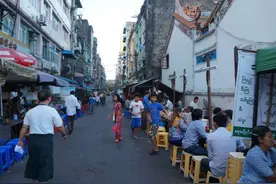 缅甸游客在中国生活3天，回国后疯狂感慨：中国算命先生太牛了图片