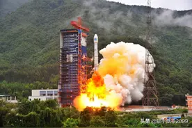 地球上存在白色污染，能否用可重复使用航天器把垃圾运到外太空？图片