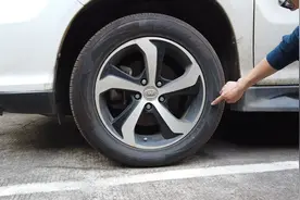 老司机为什么建议轮胎超过一万公里，就进行对调，原来好处这么多图片