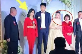 “冻龄婆婆”婚礼上抢尽风头，儿媳全程黑脸，网友：砸场子的吧图片