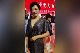 青岛市示范性集中入团仪式暨14岁集体生日主题活动在莱西市实验学校隆重举行图片