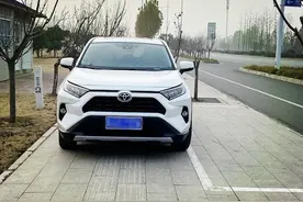 试驾两驱版荣放，动力足够强劲，智能辅助驾驶带来更好的感受图片