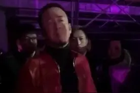 杨坤近况曝光！脖子不停抽动状态不太正常，造型酷似“高明远”图片