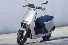 雅迪G5MAX配3KW中置电机，还有胎压检测，极速80可以满足通勤图片