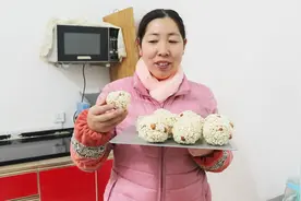 怀旧零食米花球，用这个熬糖方法来做刚好，再搓圆点就更好了视频封面