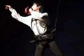 爆料华晨宇整容者公开道歉，却不被接受，阴阳怪气的道歉不要也罢图片