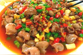嬢嬢很“社会”！成都的“高档”苍蝇馆子，生意很火爆的江湖菜图片