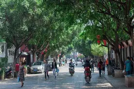 云南一个“适合养老”小县城，房子均价才6000每平，景色美物价低图片