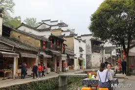 李姓聚居地--婺源李坑：石桥、阁楼、古树、古居图片