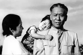 王光美：从数学女王到刘少奇夫人，一生传奇跌宕，临终遗愿太感人图片