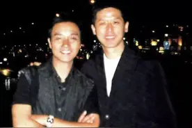 唐鹤德为张国荣庆64岁冥寿，38年相伴情比石坚，哥哥从未离开图片