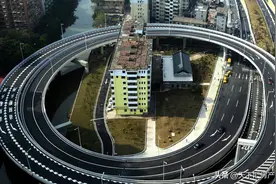 城市更新路上，还想当“钉子户”？拒不签字将强制回收宅基地图片