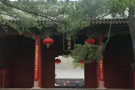 开山鼻祖——显通寺图片