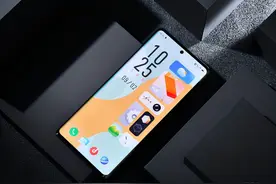 学会了X70系列多屏互动、超级文档后，出差也能高效办公图片