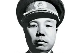 萧华：一家4口被杀，39岁授上将，毛主席：你我都犯杀气图片