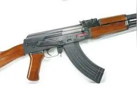 35年前（对越自卫反击战中）我军步兵班都有哪些装备？图片