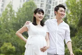 产后大量掉头发？宝妈别紧张，4个方法助你缓解脱发图片