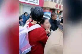 “妈妈救我，为什么扎我眼睛！”汝州一小学生放学时眼睛被陌生老太太扎伤图片