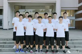 平桥招飞"八连冠”，11名学子成功“约会蓝天”！厉害了，后浪！图片