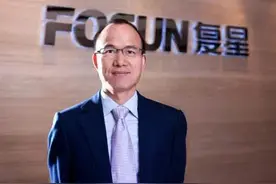 “中国巴菲特”郭广昌：买酒盖楼两不误图片