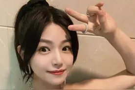 37岁陈妍希晒美照，疑似回应发福怀二胎打扮土气，网友：P图了图片