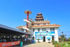 秦皇岛有一处网红景区，收费项目多种多样，网友：只想坐跨海索道图片